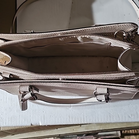 Purse - Picture 3 of 3